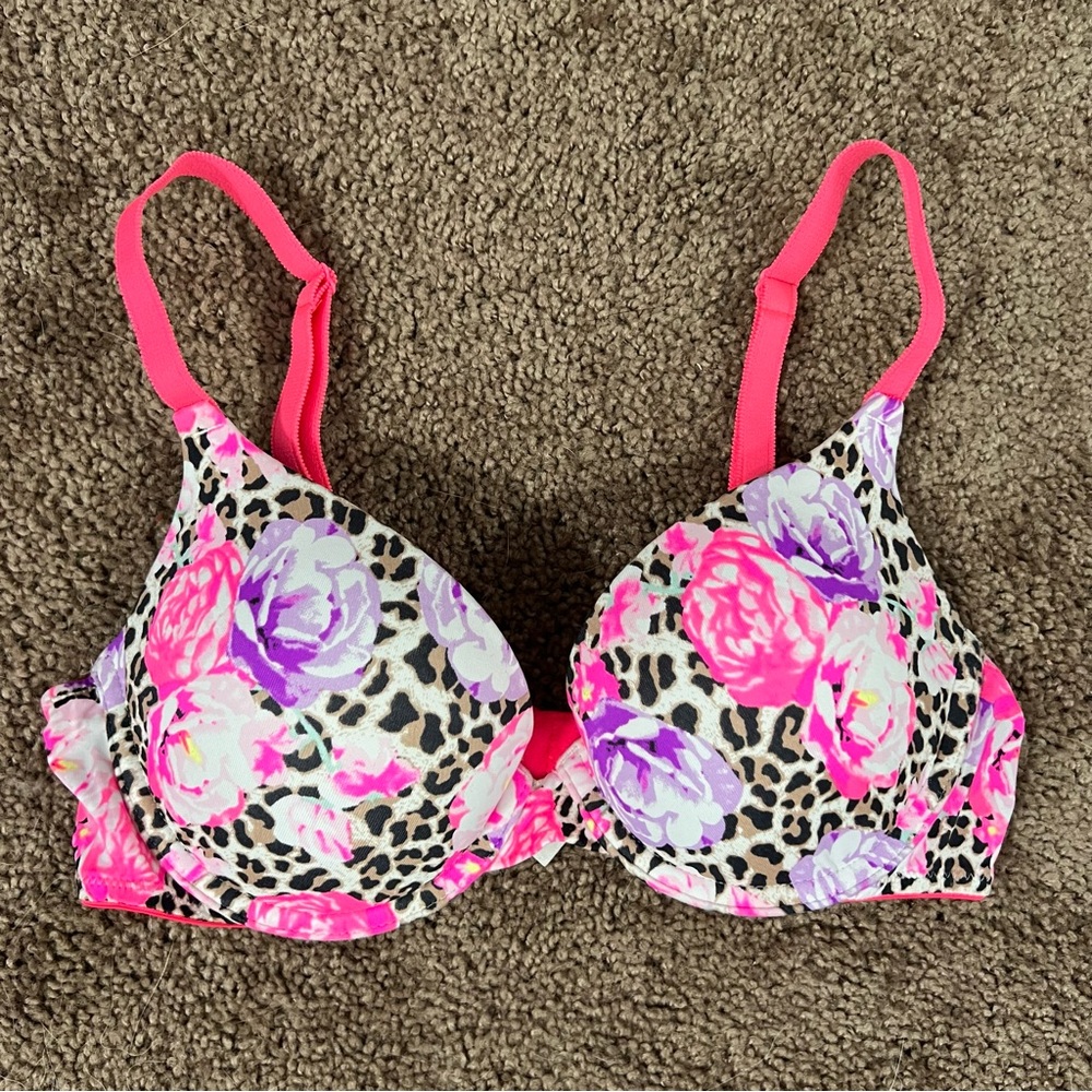 2/$45 PINK Victorias Secret Push-up Bra